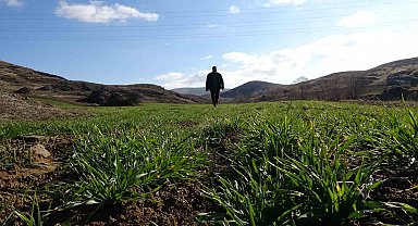 Küresel ısınmanın etkileri Yozgat'taki 40 yıllık çiftçiyi kara kara düşündürüyor
