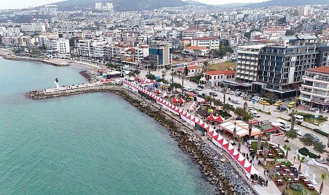 Kuşadası'nda Karadeniz rüzgarı esti