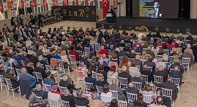 Kuşadası'ndaki söyleşide Atatürk konuşuldu