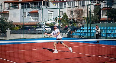Kuşadası'nın ilk tenis kulübü kapılarını açtı