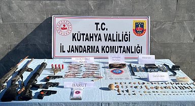 Kütahya'da tarihi eserler ve patlayıcı madde ele geçirildi