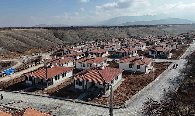 Malatya'da depremzedeler evlerine kavuşuyor