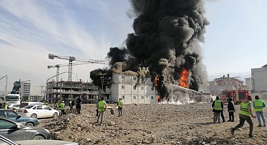 Malatya'da işçilerin konakladığı konteynerlerdeki yangın söndürüldü