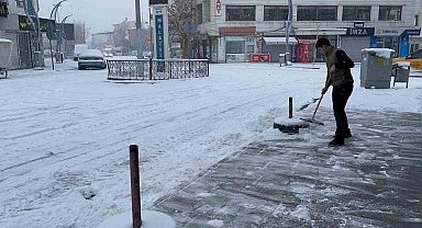 Malazgirt'te kar yağışı