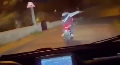 Maltepe'de motosikletli 2 genç silahla etrafa ateş açtı