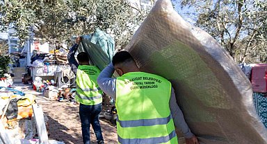 Manavgat Belediyesi'nden selden etkilenen vatandaşlara mobilya ve beyaz eşya yardımı