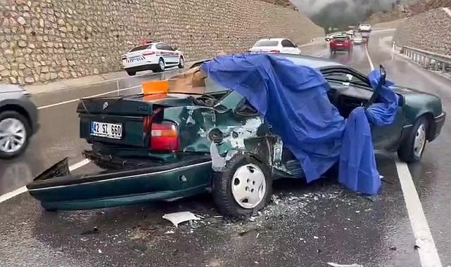 Manavgat'ta 150 metre arayla art arda 2 farklı kazada 5 yaralı