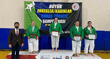 Manisalı sporcular, Büyükler Kuraş Türkiye Şampiyonası'nda madalya kazandı