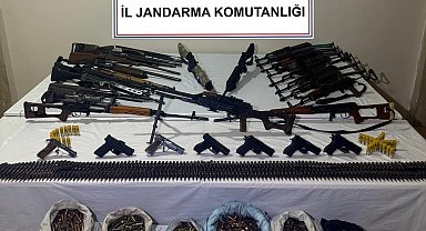 Mardin'de silah ve mühimmat kaçakçılığına yönelik eş zamanlı operasyon: 11 tutuklama