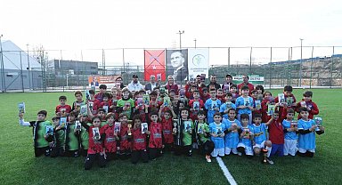 Merkezefendi Belediyesi sömestr tatiline özel futbol turnuvası düzenledi