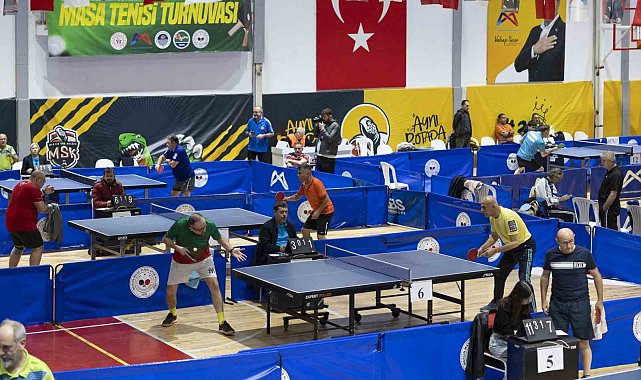 Mersin 4. Veteranlar Masa Tenisi Turnuvası'nda 196 sporcu yarıştı