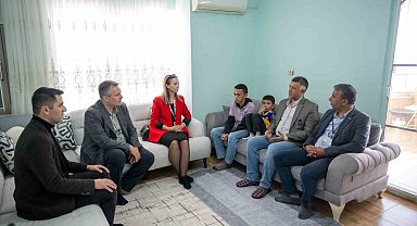 Mersin Büyükşehir Belediyesi öğretmenleri ev ziyaretlerini sürdürüyor