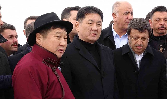 Moğolistan Cumhurbaşkanı Aladağ Saray kalıntısını inceledi