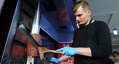 Motor ustasıydı, Doğu Karadeniz'in tek sucuk dönercisi oldu