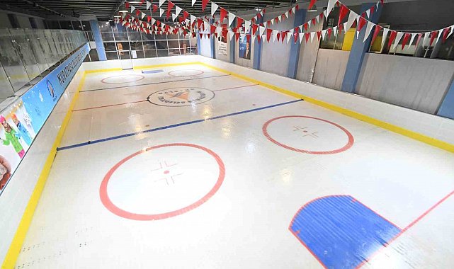 Muratpaşa Belediyesi'nin doğal buz pisti yeniden hizmete açılıyor