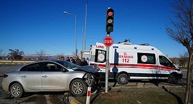 Muş'ta otomobiller çarpıştı: 6 yaralı