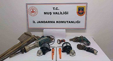 Muş'ta sit alanında kaçak kazı yapan 7 kişi yakalandı