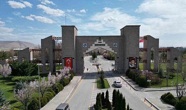 NÖHÜ üç alanda dünya üniversiteleri arasına girdi