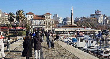 Ocak ortasında güneşli havayı gören Bandırmalılar sahile akın etti