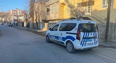 Önce bıçaklayıp sonra dövdüler