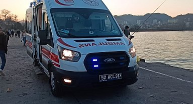 Ordu'da amatör balıkçı oltasını atarken denize düştü