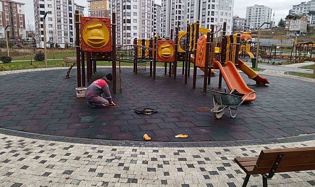 Ordu'da deforme olan kent mobilyaları yenileniyor