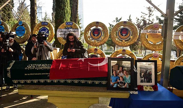 Otel yangınında hayatını kaybeden Güngör ailesi son yolculuğuna uğurlandı