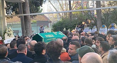 Otel yangınında hayatını kaybeden Özüm Karataşlı'nın annesi: "Yavrumun ölüsünü teşhis ettirdiler"