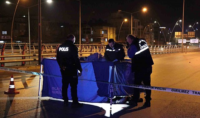 Otomobilin çarpması sonucu metrelerce savrulan genç motokurye hayatını kaybetti