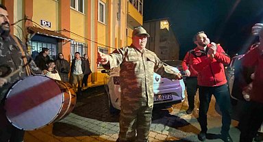 Özel birey Ali'nin asker olma hayali gerçek oldu, kınası bile yakıldı