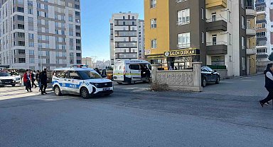 Özel Harekat polisi tabanca ile vurulmuş halde ölü bulundu