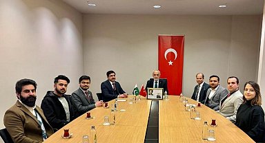 Pakistan Büyükelçiliği Müsteşarı'ndan Cumhurbaşkanı Başdanışmanı'na taziye ziyareti