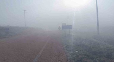 Pazaryeri'nde sis etkisini gösterdi