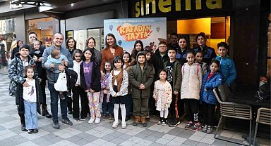 Polis çocukları sinema etkinliğinde bir araya geldi
