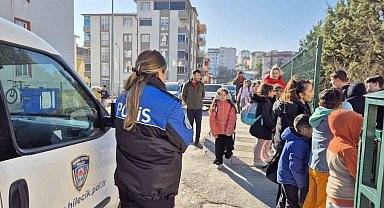 Polis ekipleri velileri bilgilendirdi