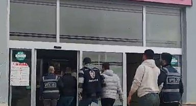 Polisin uygulamalarını deşifre eden 11 şahıs yakalanıp işlem yapıldı