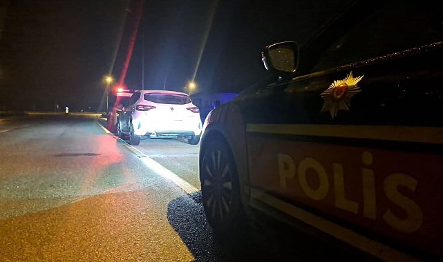 Polisten kaçan şüphelilerin aracında uyuşturucu çıktı