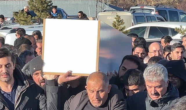 Pompalı tüfekle vurularak hayatını kaybeden genç gözyaşları arasında toprağa verildi