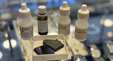 Sahte altın mihenk taşı ve ayar suyu ile tespit ediliyor