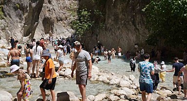 Saklıkent Kanyonu'nu 590 bin kişi ziyaret etti