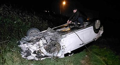 Samsun'da kontrolden çıkan otomobil takla attı: 3 yaralı