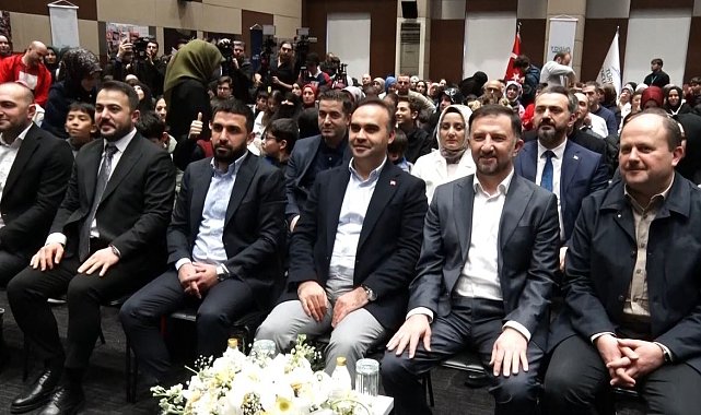 Sanayi ve Teknoloji Bakanı Fatih Kacır: "Ay'a erişmeye hedefliyoruz"