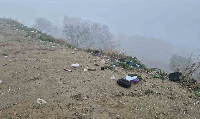 Şehrin en güzel manzarası çöplerle kaplandı