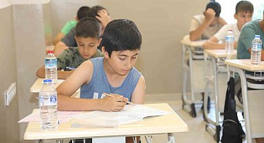 Şehzadeler Belediyesi'nden LGS'YE hazırlık için özel eğitim programı