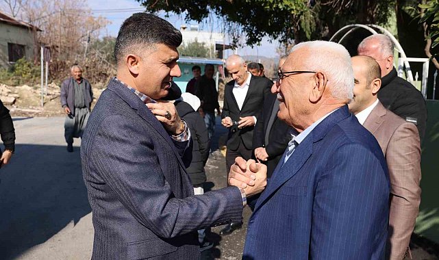 Şener: "Mahallelerimizin gelişmesi için hızla çalışıyoruz"