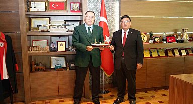 Şeref Malkoç, Başsavcı Kılıç'ı ziyaret etti