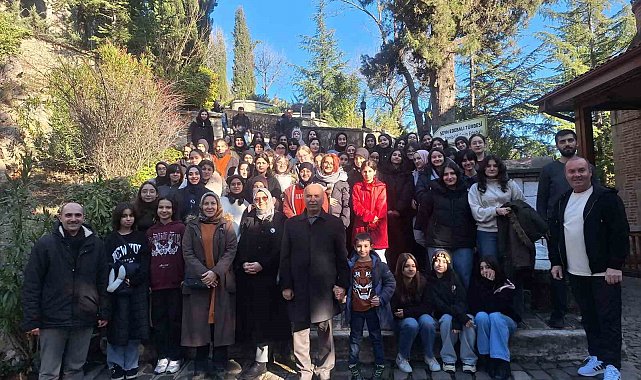 Şeyh Edebali Türbesi yarıyıl tatilinde ziyaretçi akınına uğruyor