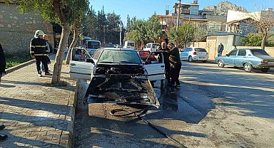 Seyir halindeki otomobil alev aldı