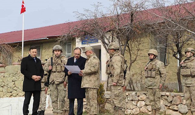 Siirt Valisi Kızılkaya, İğneli Jandarma Karakol Komutanlığında incelemelerde bulundu