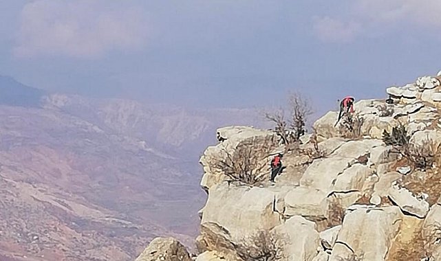 Siirt'te 4 gündür mahsur kalan 3 keçi kurtarıldı